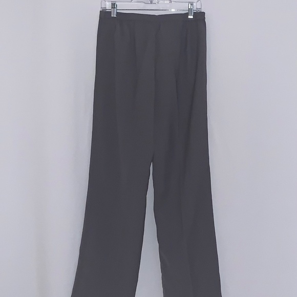 Metrostyle Pantsuit - Picture 12 of 12